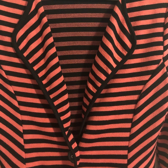 Ginger G salmon and black striped 1 button blazer - Picture 5 of 9